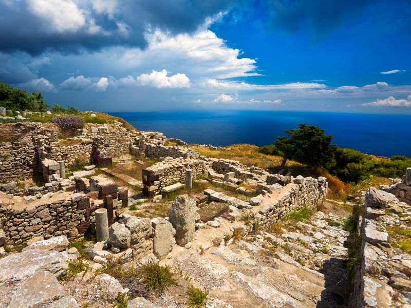 Mycenaean Influences on Thera