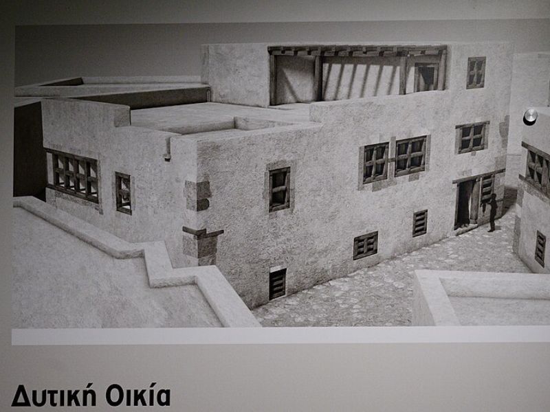 Minoan influence on Akrotiri