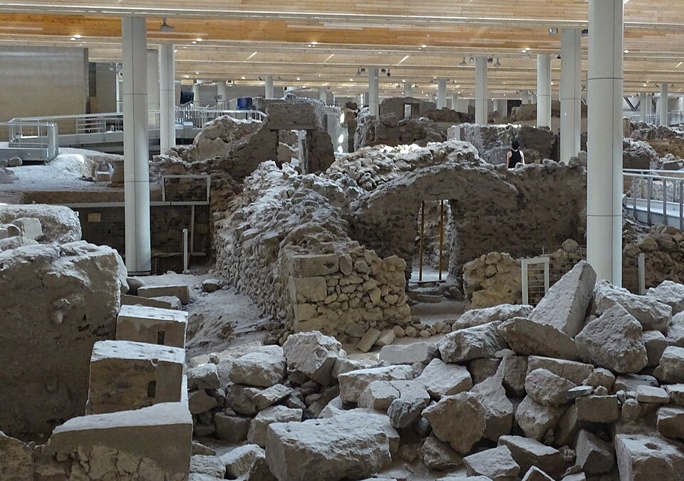 File:Akrotiri Archeological Excavation Xeste 3.jpg
