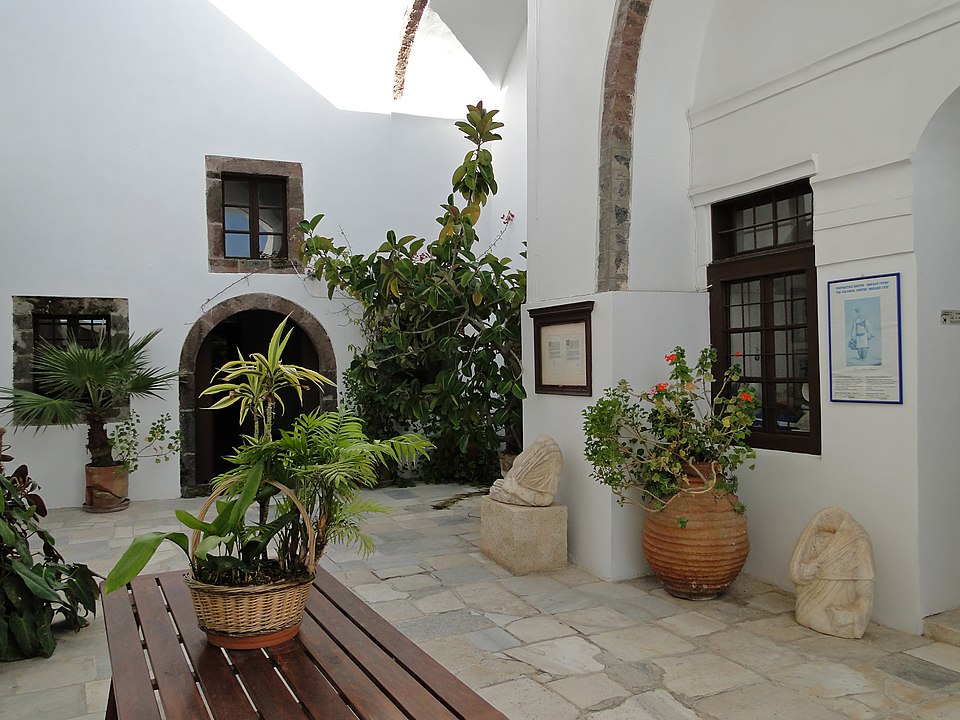 File:Cultural Centre Megaro Gyzi 02.jpg