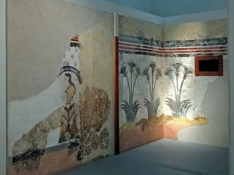 women in Akrotiri