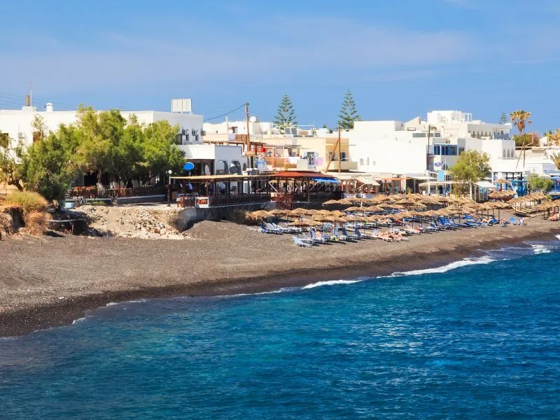 Kid Friendly Beaches in Santorini